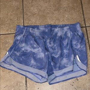 Athleta Blue Patterned Women's Athletic Shorts 4“